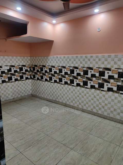 2 BHK Flat In Dda Flats  For Sale  In Bakkarwala