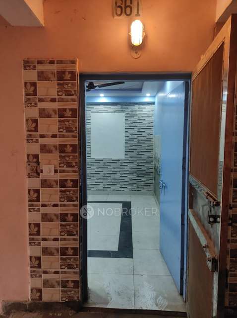 2 BHK Flat In Dda Flats  For Sale  In Bakkarwala