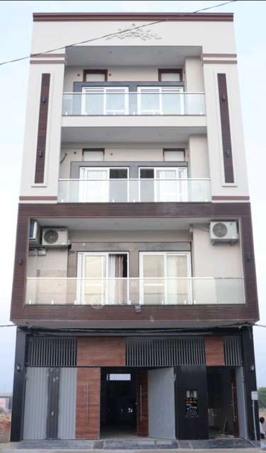2 BHK Flat In Standalone Building  for Rent  In Sector 109