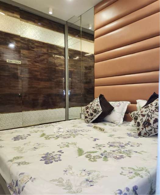 1 BHK Flat In Shree Ram Realty For Sale  In Naigaon East