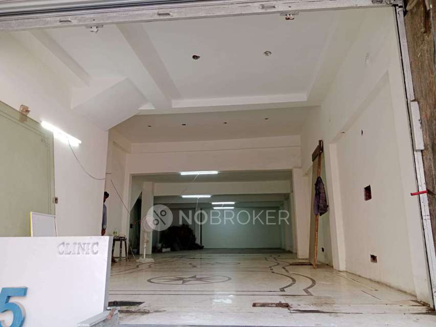 Shop in South Extension I, Delhi for Rent 