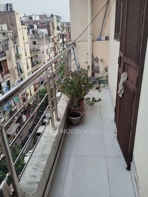 2 BHK Flat For Sale  In Yusuf Sarai