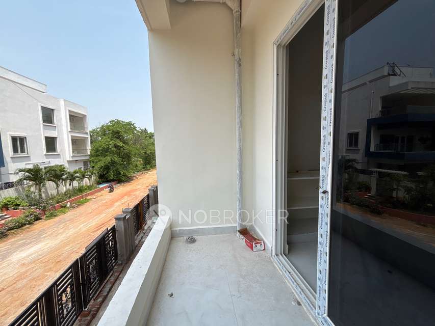 2 BHK Flat In Aparna Palm Springs For Sale  In Bahadurpally