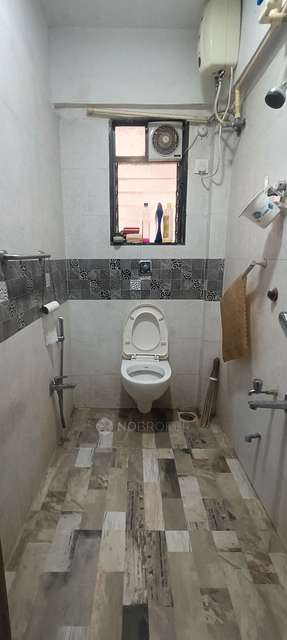 2 BHK Flat In Laxmi Chaya For Sale  In Santacruz &#40;west&#41;