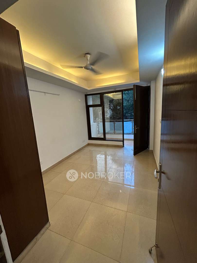 3 BHK Flat In Freedom Fighters Enclave for Rent  In Sainik Farm