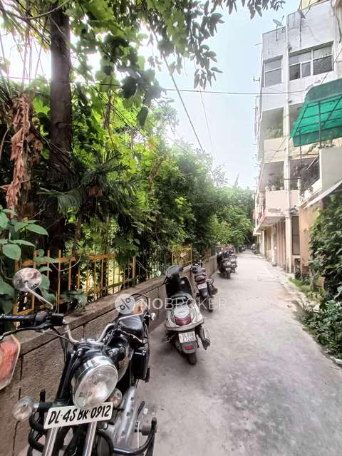 2 BHK Villa In D2-a Block For Sale  In Janakpuri