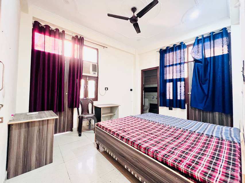 PG for Girls in Sector 126