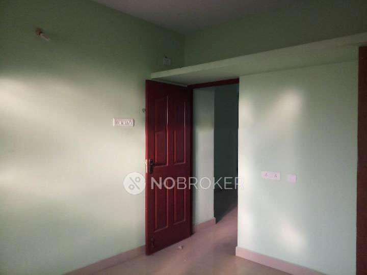 2 BHK Flat In Nakshatra For Sale  In Porur
