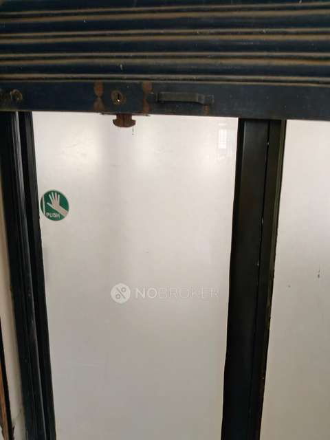 Office Space in Krishna Plaza, Delhi for Rent 