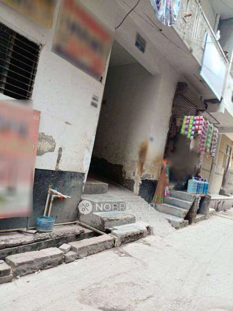 1 RK House for Rent  In Sector 63