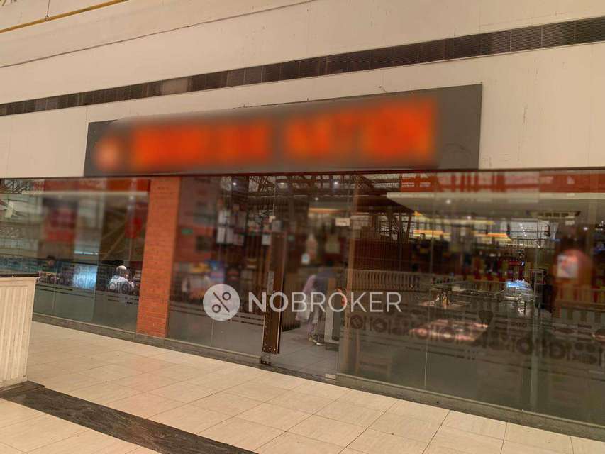 Shop in Beta Ii, Greater Noida for Rent 