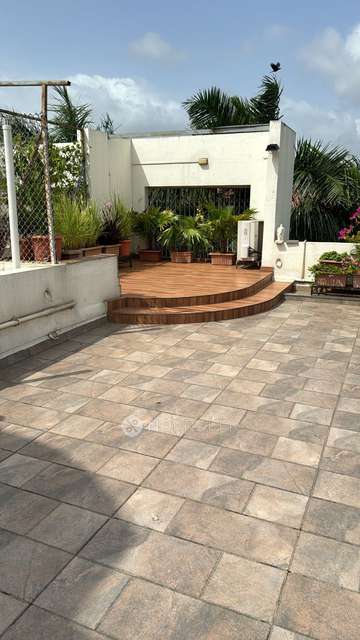 4+ BHK Flat In Kumar Castle  For Sale  In Pune Cantonment