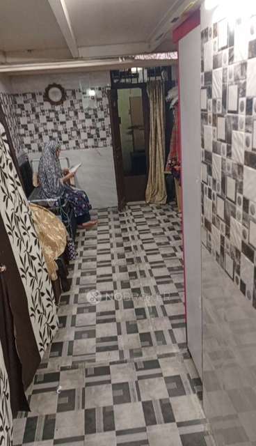 1 RK Flat In Standalone Building  for Rent  In Mandvi