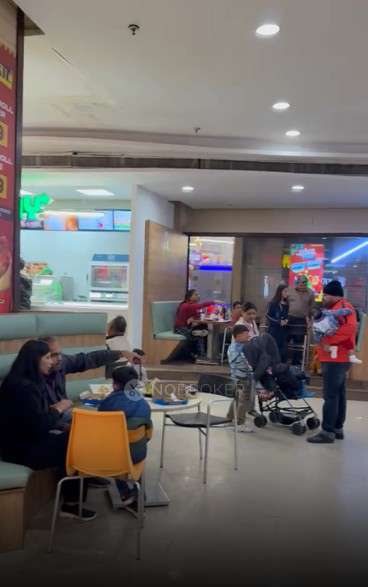 Restaurant/Cafe in Noida Sector 37 Bus Stop, Delhi for sale 