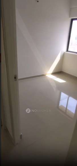 2 BHK Flat In Peninsula Address One Phase 2 for Rent  In Mamurdi