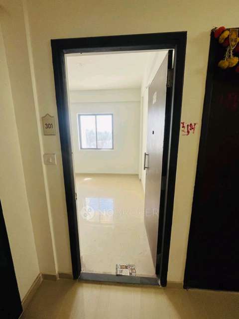 2 BHK Flat In Peninsula Address One Phase 2 for Rent  In Mamurdi