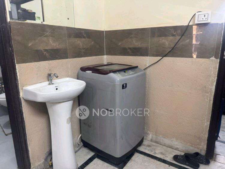 PG for Girls in Okhla