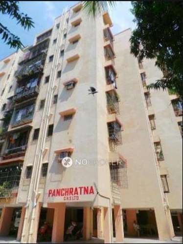 2 BHK Flat In Panchratna Society   For Sale  In Ghatkopar West