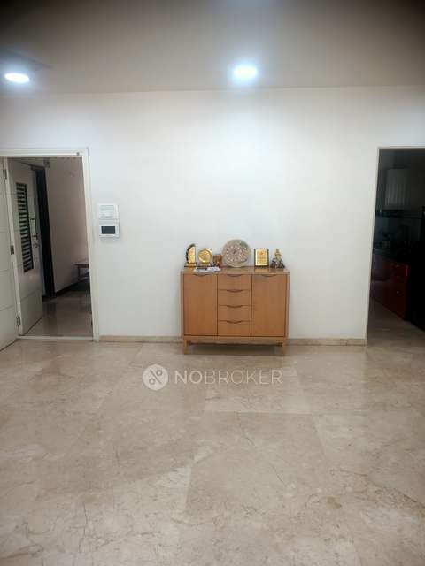 2 BHK Flat In Symphony Building For Sale  In Chembur