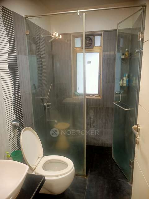 2 BHK Flat In Symphony Building For Sale  In Chembur