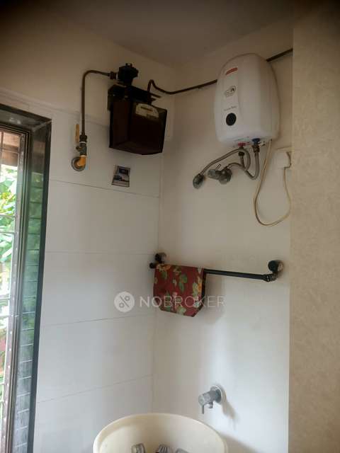 2 BHK Flat In Symphony Building For Sale  In Chembur