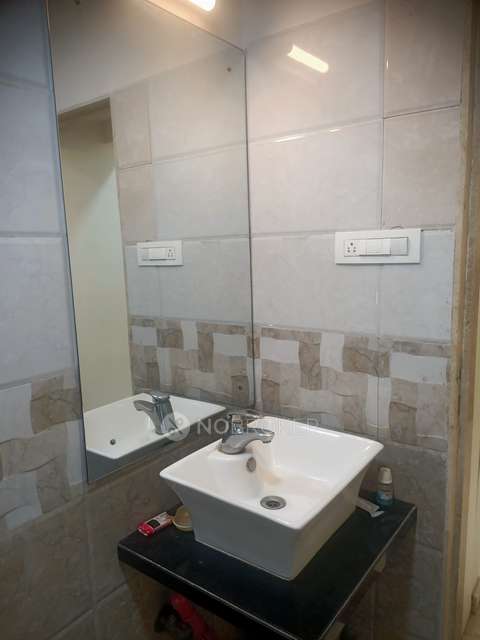 2 BHK Flat In Symphony Building For Sale  In Chembur