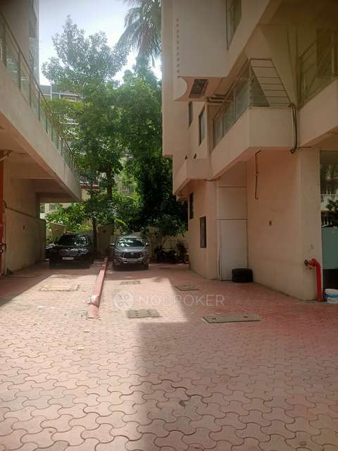2 BHK Flat In Symphony Building For Sale  In Chembur