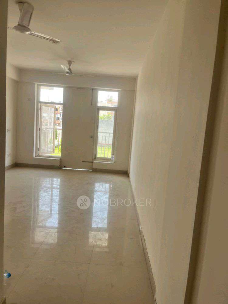 Maxworth City Residence