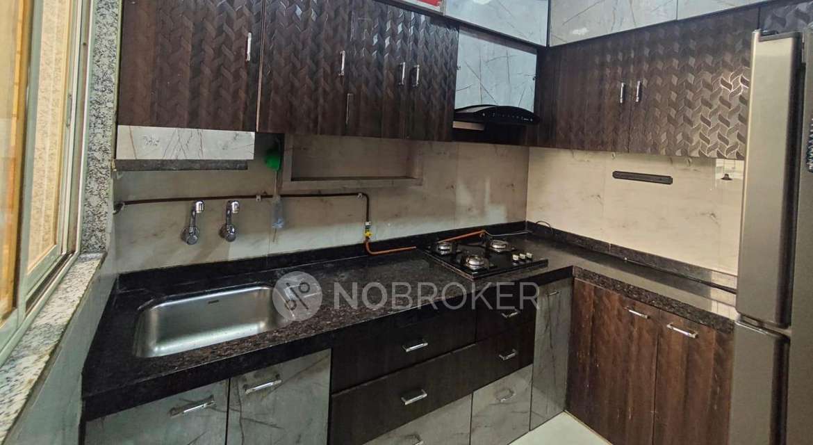2 BHK Flat In Building B Wing Meera Park Royale For Sale  In Mahalaxmi Nagar