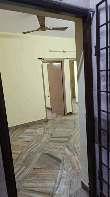 2 BHK Flat In Crystal Square For Sale  In Shenoy Nagar