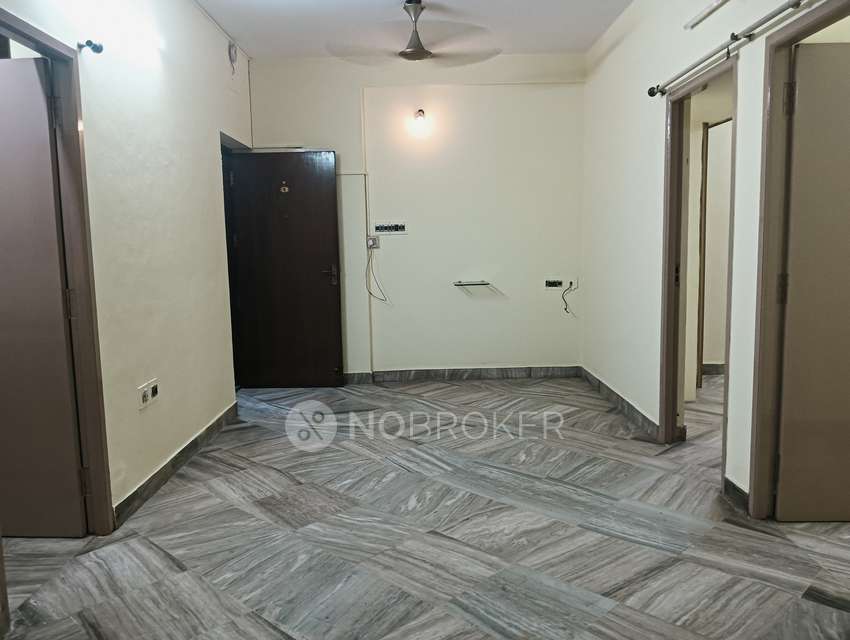 2 BHK Flat In Crystal Square For Sale  In Shenoy Nagar