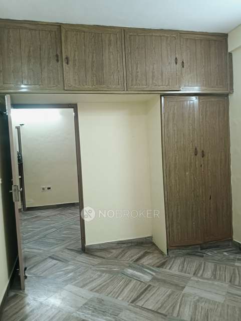 2 BHK Flat In Crystal Square For Sale  In Shenoy Nagar