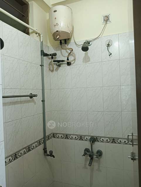 2 BHK Flat In Crystal Square For Sale  In Shenoy Nagar