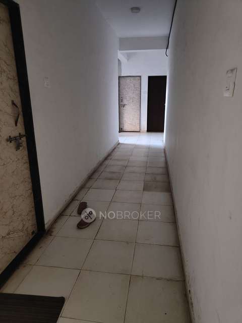 1 BHK Flat In Nazeem Plaza For Sale  In Kharadi