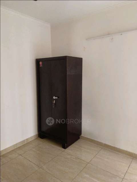 2 BHK Flat In Gaursons 7th Avenue for Rent  In E-2441, 7th Avenue Society Road