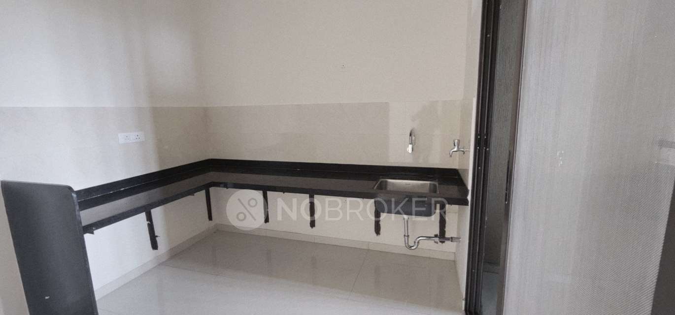 3 BHK Flat In Mantra Mesmer, Mundhwa For Sale  In Sade Satra Nali