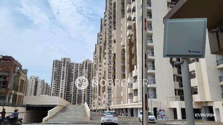 Amrapali Apartment Park