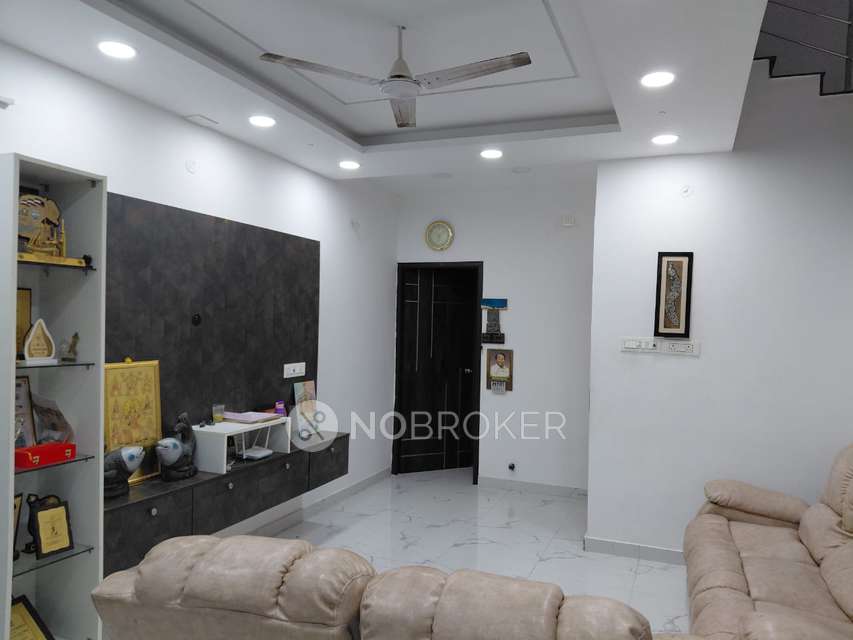 4+ BHK House For Sale In Uthandi