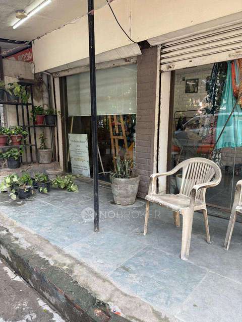 Shop in Pitam Pura, Delhi for sale 