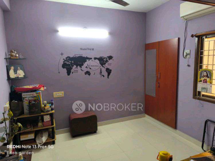 2 BHK Flat In Aqradhana Flats Gerumbakkam For Sale  In Gerugambakkam