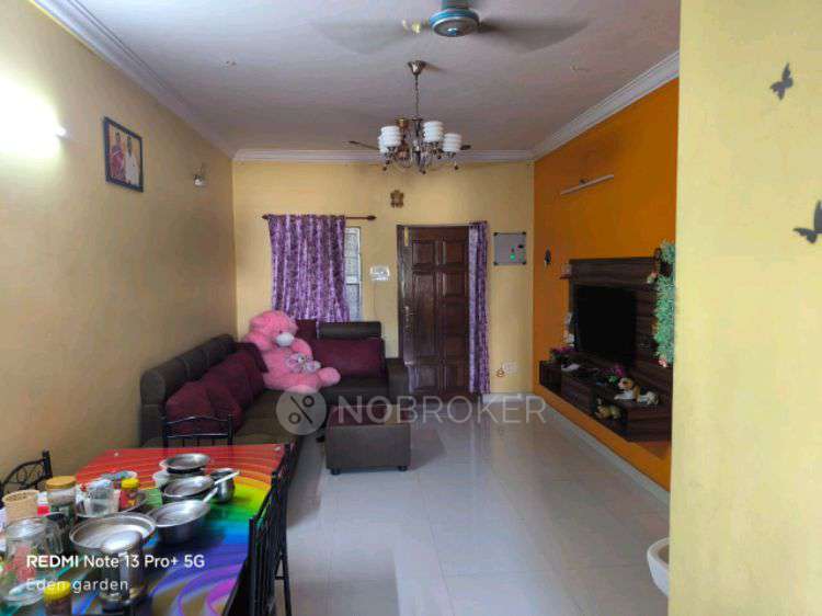 2 BHK Flat In Aqradhana Flats Gerumbakkam For Sale  In Gerugambakkam