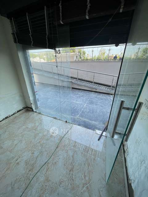 Shop in Eros Sampoornam, Greater Noida for Rent 