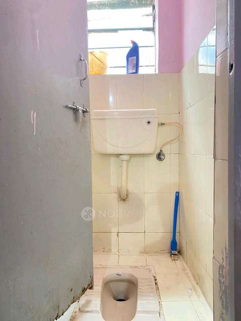 1 BHK Flat In Shreyas Complex For Sale  In Bhekrai Nagar