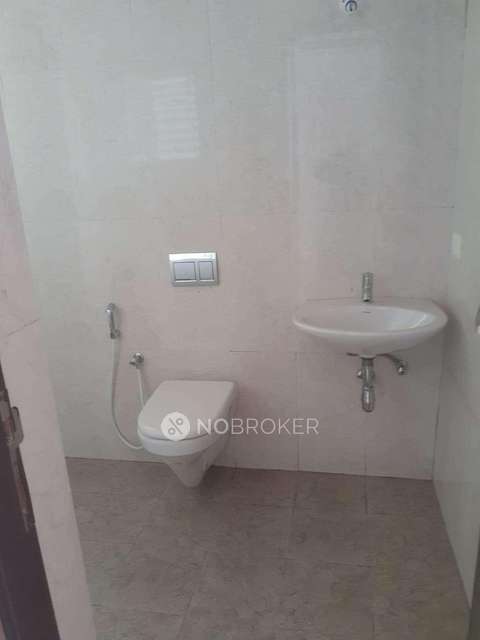 2 BHK Flat In Nirmal Zircon For Sale  In Mulund West