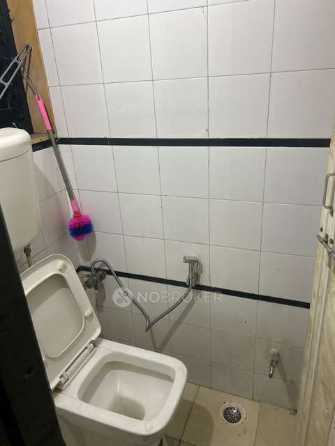 2 BHK Flat In Jagruthi Coorperative Society for Rent  In Pimpri Colony