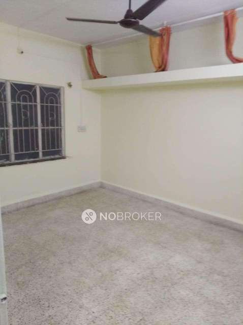 2 BHK Flat In Ganeshbaug Society For Sale  In Manik Baug