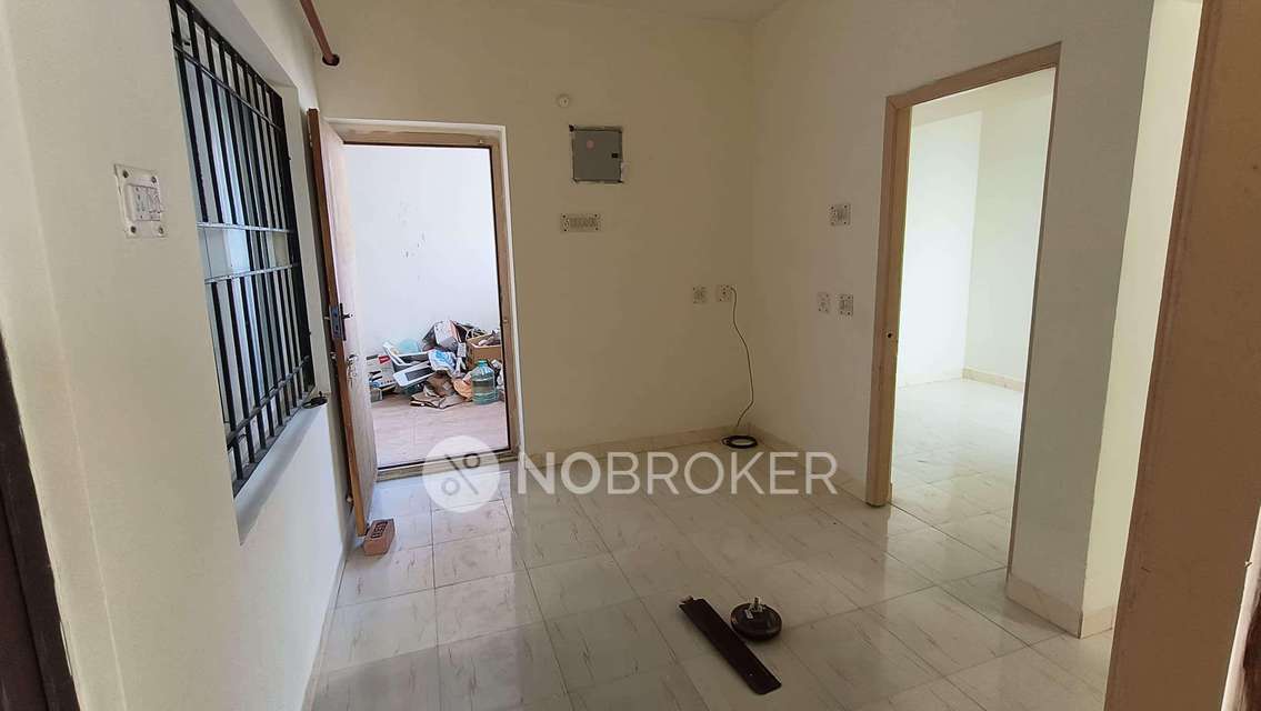 2 BHK Flat In Tnhb For Sale  In Attipattu, Ambattur