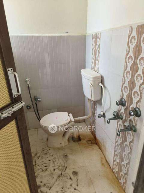 2 BHK Flat In Tnhb For Sale  In Attipattu, Ambattur