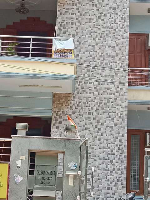 PG for Boys in Sector 38