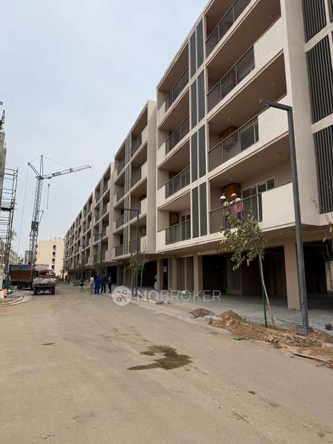 4 BHK Flat In Dlf Gardencity Enclave For Sale  In Sector 93
